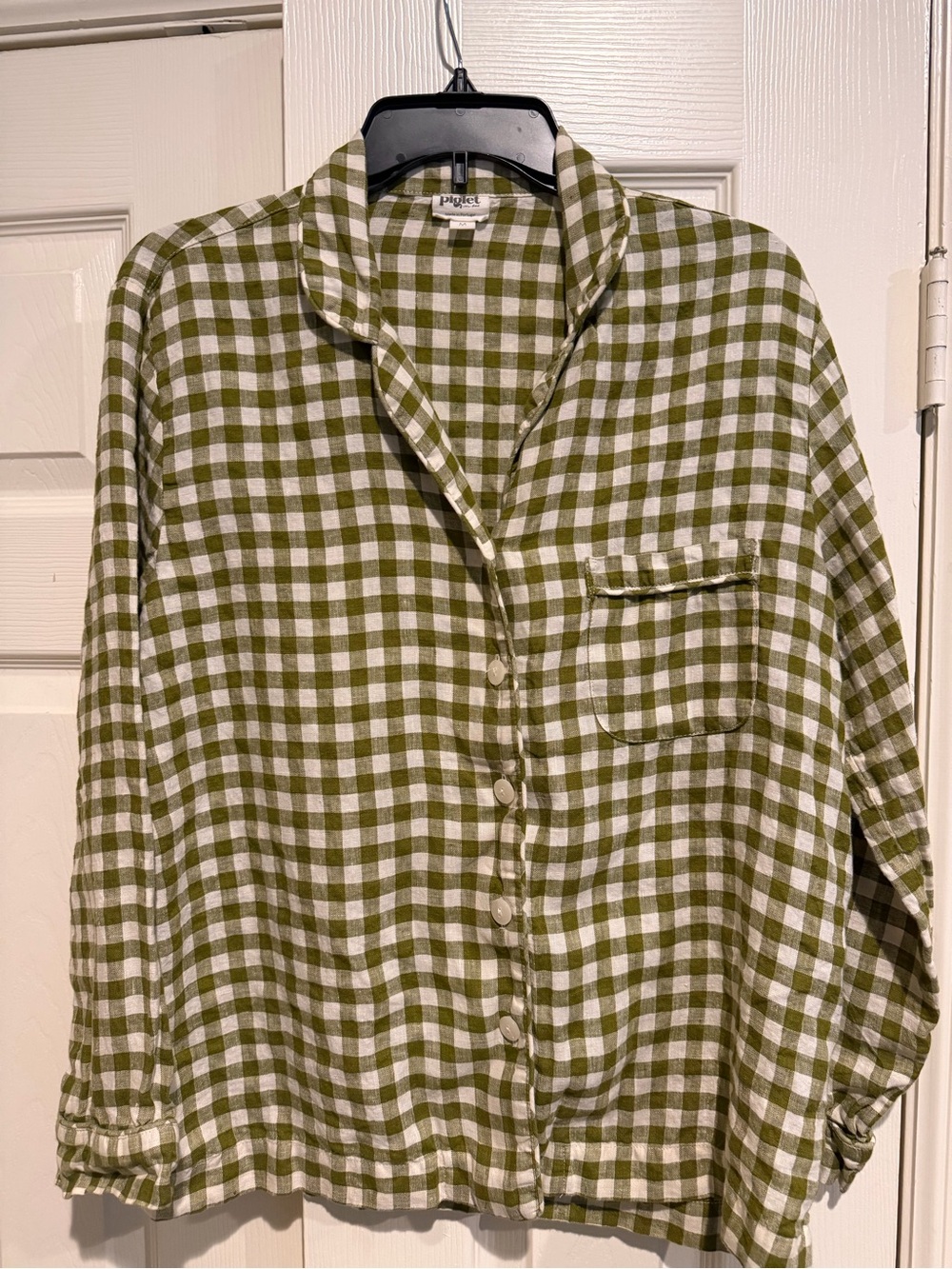 Piglet in bed- Green and White Gingham Button-Up Shirt